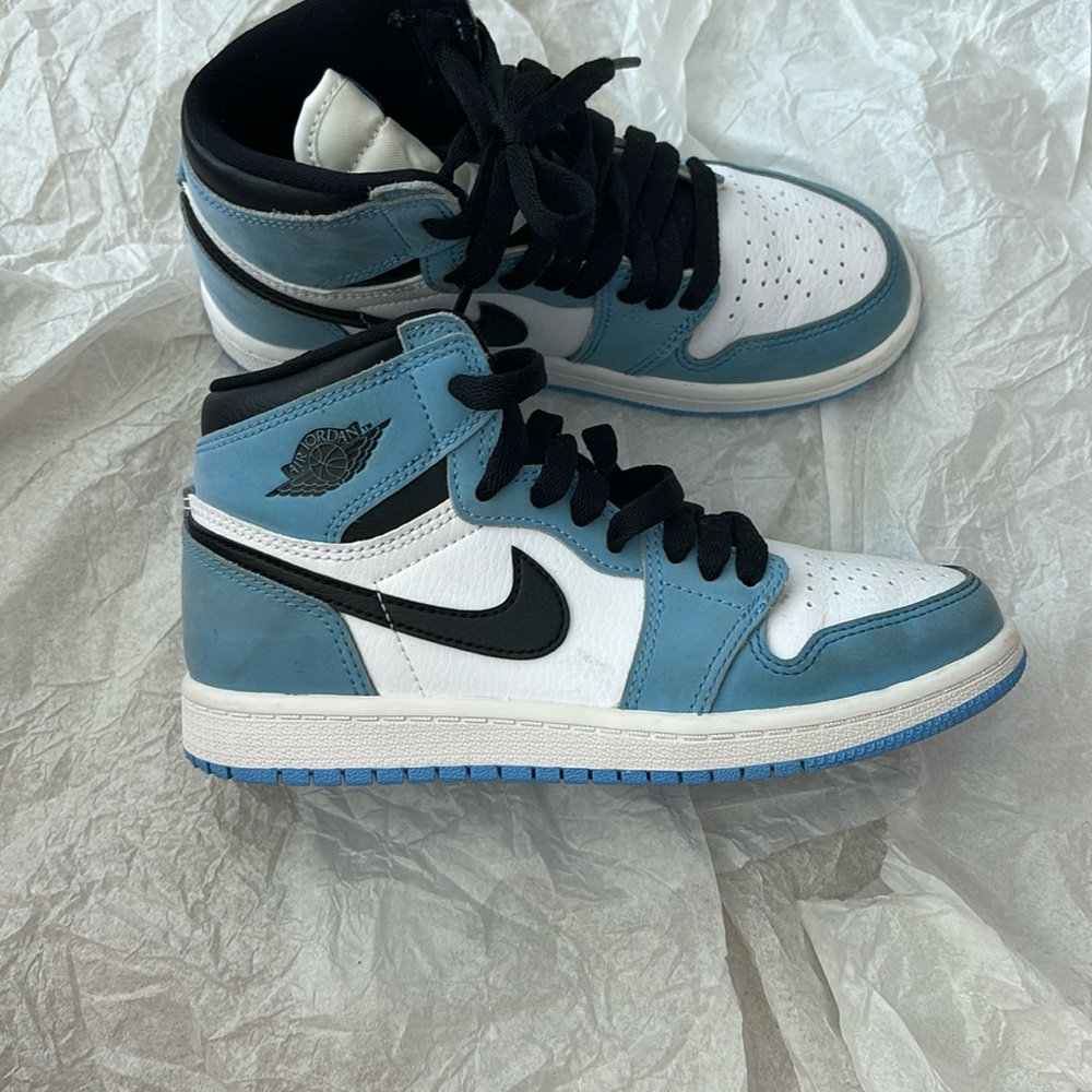 ⭐️ Jordan University Blue ⭐️